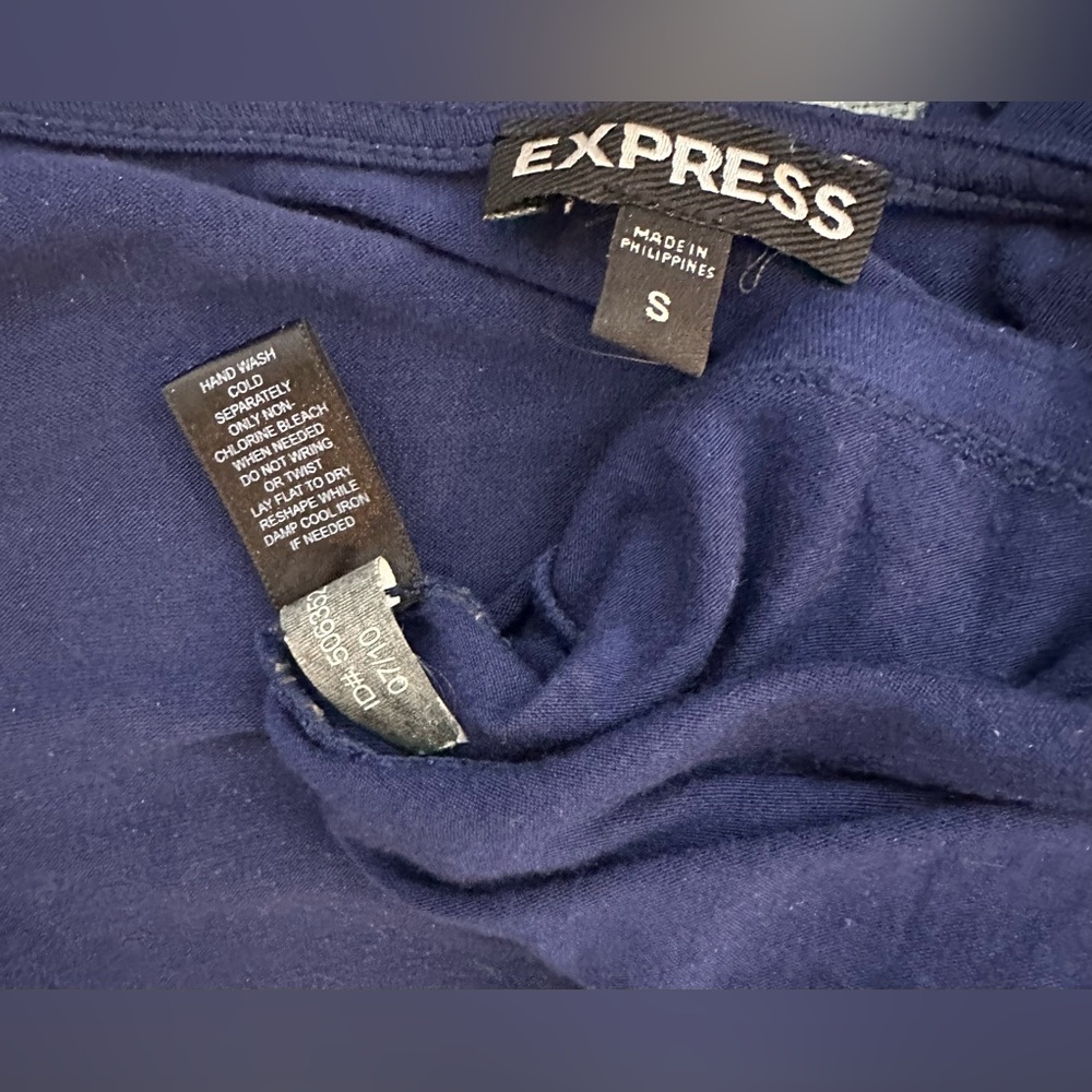 EXPRESS Ruffle Top - Picture 4 of 4